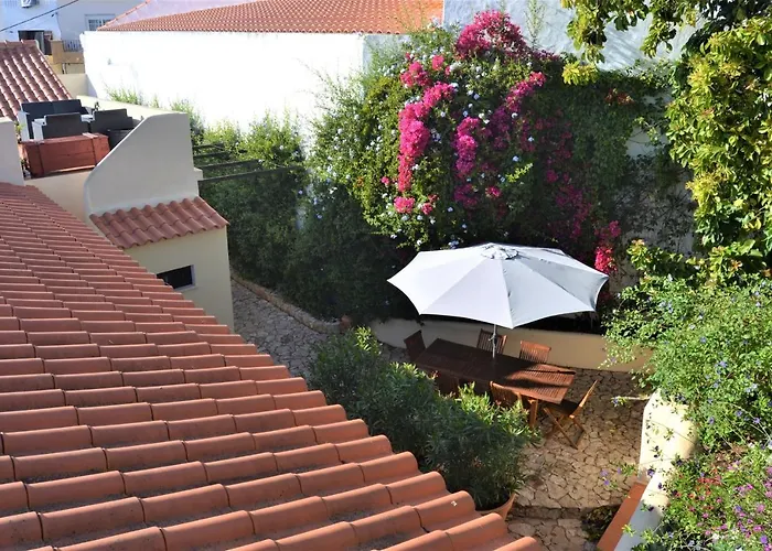 Semesterbostad Garden In The Silves